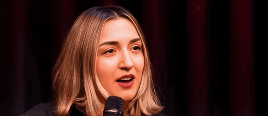 Özge Özel - Stand Up