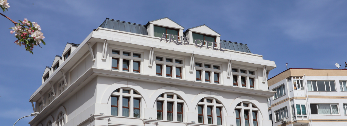 Arus Otel
